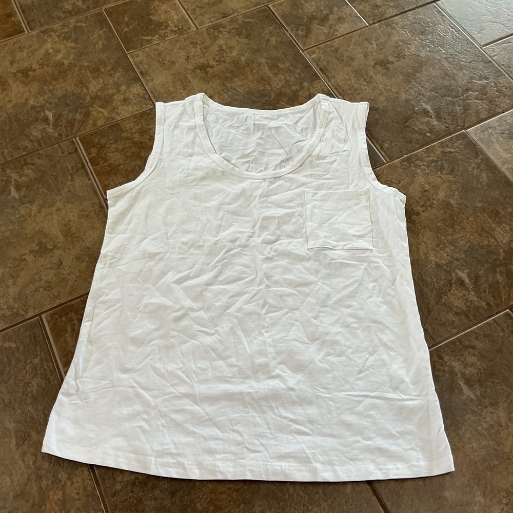 💰Bundle and save lots💰 White Sleeveless Men’s Top, muscle shirt